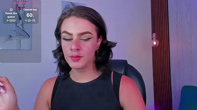 Snapshot of miah_connor chatting on October 27, 2025, 7:48 pm miah connor online show from October 27, 2025, 7:48 pm