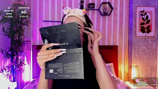 Snapshot of miah_connor chatting on November 5, 2025, 7:39 pm miah connor online show from November 5, 2025, 7:39 pm