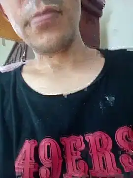 Snapshot of Alonsomadeira chatting on June 19, 2026, 11:31 pm Alonsomadeira online show from June 19, 2026, 11:31 pm