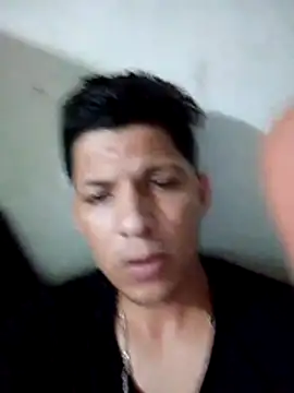 Snapshot of Alonsomadeira chatting on June 18, 2026, 12:21 pm Alonsomadeira online show from June 18, 2026, 12:21 pm