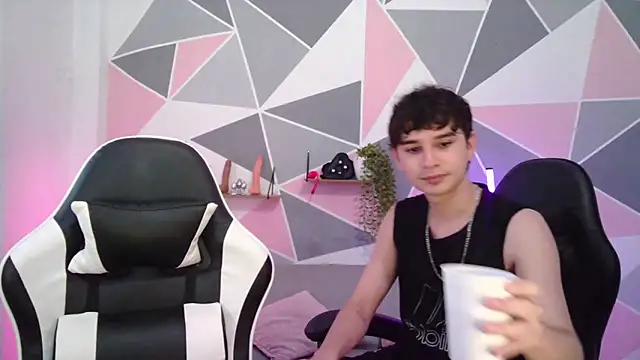AndrewAnndCherry online show from May 29, 2026, 10:16 pm