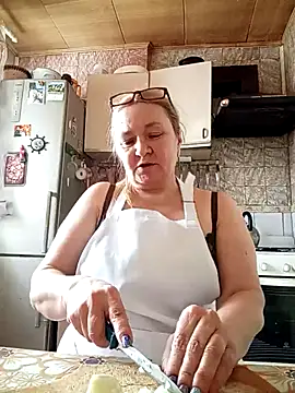 Snapshot of HelenaGlossX chatting on March 19, 2025, 7:51 am HelenaGlossX online show from March 19, 2025, 7:51 am