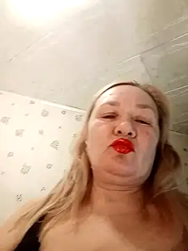 Snapshot of HelenaGlossX chatting on March 3, 2025, 1:12 pm HelenaGlossX online show from March 3, 2025, 1:12 pm