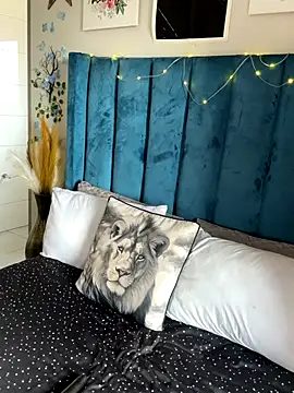 Dime-   online show from November 25, 2025, 1:33 pm