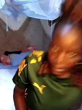 Snapshot of pretty_prickle chatting on February 17, 2026, 6:54 am pretty prickle online show from February 17, 2026, 6:54 am