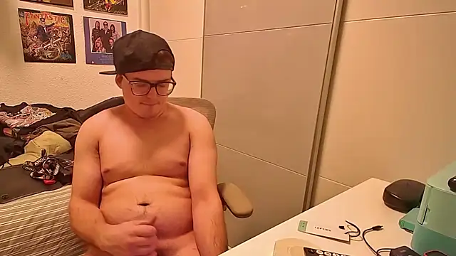 Snapshot of Marioo4k chatting on December 16, 2025, 5:50 pm Marioo4k online show from December 16, 2025, 5:50 pm