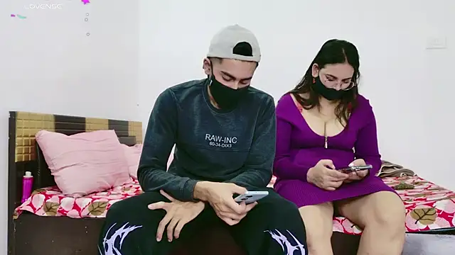 Snapshot of RupaliDixit chatting on October 17, 2025, 5:59 pm RupaliDixit online show from October 17, 2025, 5:59 pm