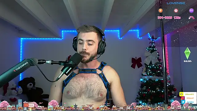 Snapshot of Mikev chatting on December 16, 2024, 7:10 pm Mikev online show from December 16, 2024, 7:10 pm