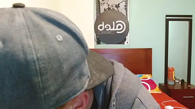 Snapshot of Jeffstyle18 chatting on October 4, 2025, 12:23 am Jeffstyle18 online show from October 4, 2025, 12:23 am