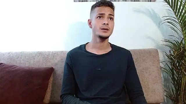 Snapshot of Jeffstyle18 chatting on October 27, 2025, 2:40 pm Jeffstyle18 online show from October 27, 2025, 2:40 pm