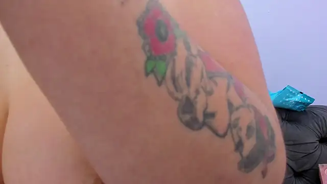 kaory azumi online show from April 21, 2026, 1:42 am