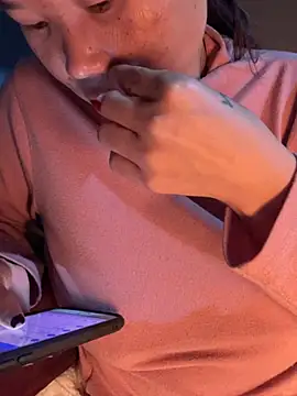 Laura8910 online show from December 6, 2024, 6:53 am