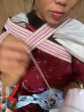 Laura8910 online show from October 31, 2025, 6:10 am