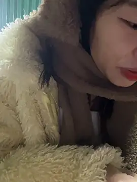 Laura8910 online show from February 5, 2025, 4:59 am