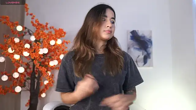 Snapshot of VictoriaHiill chatting on November 7, 2025, 5:17 pm VictoriaHiill online show from November 7, 2025, 5:17 pm