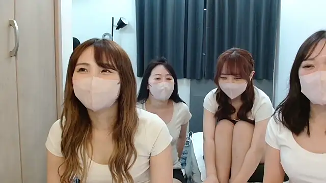 Snapshot of Samourai-Girls1 chatting on March 19, 2025, 1:29 pm Samourai-Girls1 online show from March 19, 2025, 1:29 pm