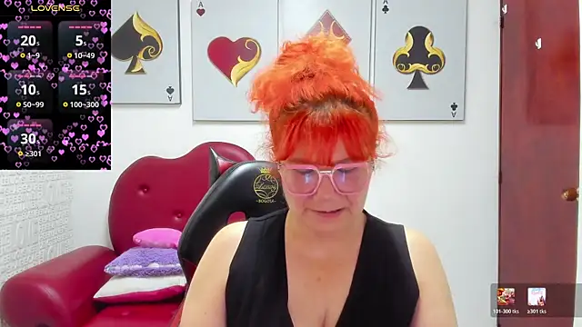 Salomeediaz  online show from April 16, 2026, 9:15 pm