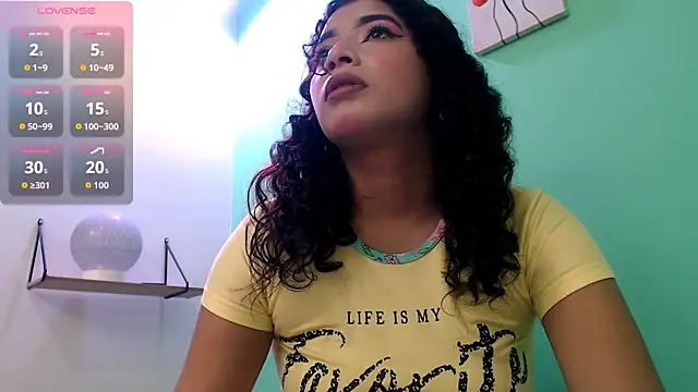 Snapshot of alisontitsmilk19 chatting on November 29, 2025, 2:12 am alisontitsmilk19 online show from November 29, 2025, 2:12 am