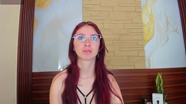 mildre303av online show from September 22, 2025, 2:45 pm