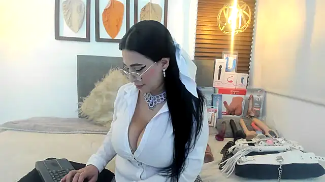 Snapshot of Scarleth_swann chatting on March 20, 2025, 11:05 am Scarleth swann online show from March 20, 2025, 11:05 am
