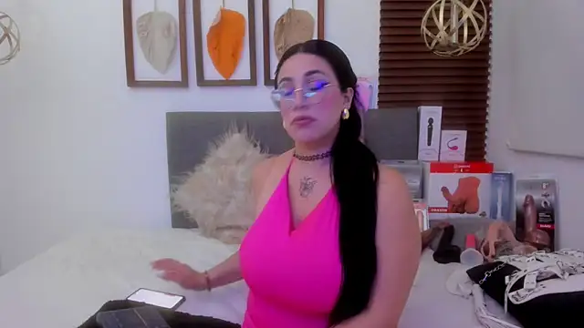 Snapshot of Scarleth_swann chatting on March 18, 2025, 2:18 am Scarleth swann online show from March 18, 2025, 2:18 am