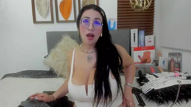 Snapshot of Scarleth_swann chatting on March 14, 2025, 2:42 am Scarleth swann online show from March 14, 2025, 2:42 am