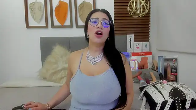 Snapshot of Scarleth_swann chatting on March 15, 2025, 2:14 am Scarleth swann online show from March 15, 2025, 2:14 am