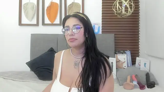 Snapshot of Scarleth_swann chatting on March 1, 2025, 8:34 am Scarleth swann online show from March 1, 2025, 8:34 am