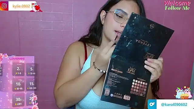 Snapshot of karol_9 chatting on March 22, 2025, 2:37 am karol 9 online show from March 22, 2025, 2:37 am