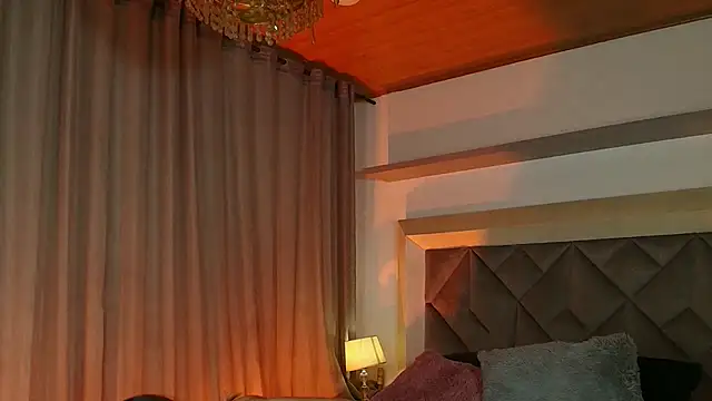 Ameliadickens online show from November 5, 2025, 9:40 pm