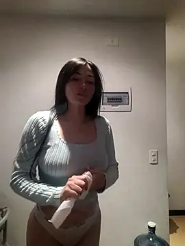 Snapshot of _monicab chatting on December 23, 2025, 12:33 am monicab online show from December 23, 2025, 12:33 am