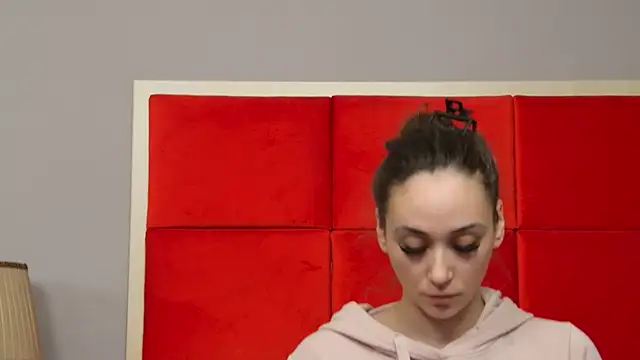 AliceMunro online show from March 13, 2025, 10:32 pm