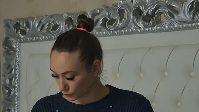 AliceMunro online show from October 17, 2025, 7:26 pm