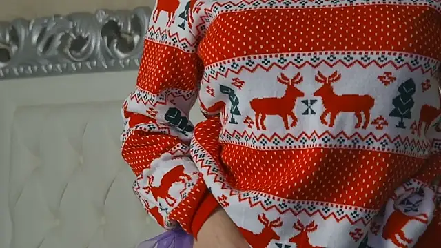 AliceMunro online show from December 2, 2025, 8:43 pm