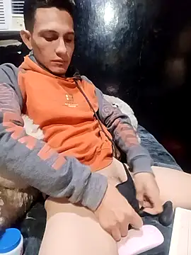 Snapshot of Ale21-345 chatting on February 2, 2026, 11:15 pm Ale21-345 online show from February 2, 2026, 11:15 pm