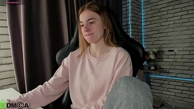 Stacey Brown online show from January 12, 2026, 11:42 pm