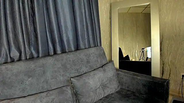 Stacey Brown online show from December 12, 2024, 4:15 am