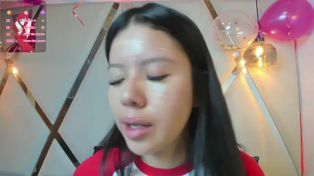 Snapshot of MarielQueenx chatting on January 15, 2025, 6:01 am MarielQueenx online show from January 15, 2025, 6:01 am