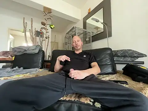 Snapshot of Germankink chatting on February 25, 2026, 11:43 am Germankink online show from February 25, 2026, 11:43 am