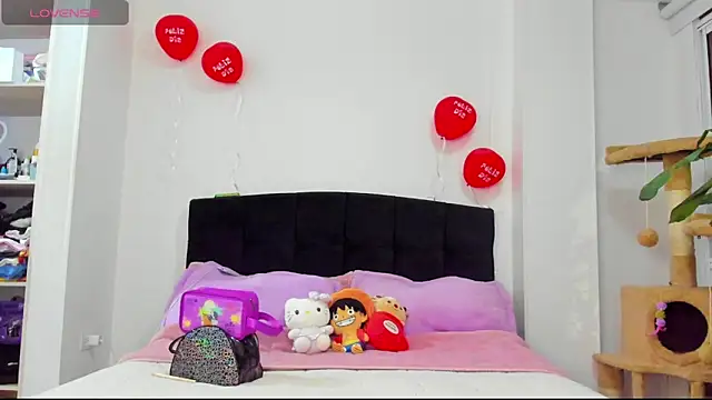 Snapshot of JuliaRose_ks chatting on February 24, 2026, 12:44 am JuliaRose ks online show from February 24, 2026, 12:44 am