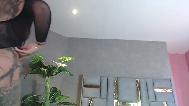 Snapshot of JuliaRose_ks chatting on February 11, 2026, 12:49 pm JuliaRose ks online show from February 11, 2026, 12:49 pm