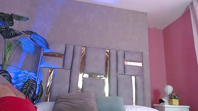 Snapshot of JuliaRose_ks chatting on November 28, 2025, 1:44 pm JuliaRose ks online show from November 28, 2025, 1:44 pm