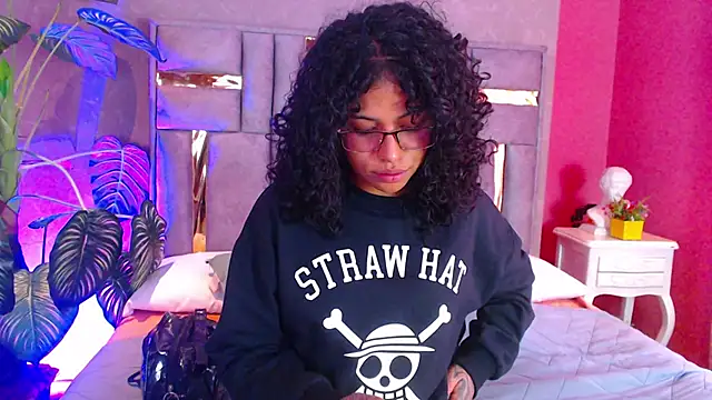 Snapshot of JuliaRose_ks chatting on December 5, 2025, 12:37 pm JuliaRose ks online show from December 5, 2025, 12:37 pm