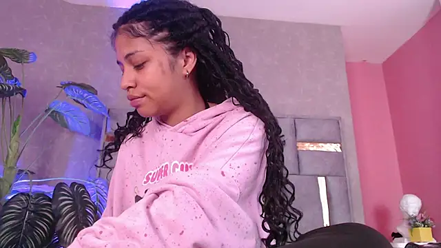 Snapshot of JuliaRose_ks chatting on November 14, 2025, 12:42 pm JuliaRose ks online show from November 14, 2025, 12:42 pm