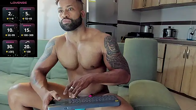 Snapshot of MattRodriguez9 chatting on October 8, 2025, 9:33 am MattRodriguez9 online show from October 8, 2025, 9:33 am