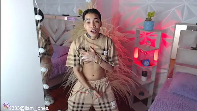 Snapshot of Jonesliam23 chatting on October 3, 2025, 7:48 pm Jonesliam23 online show from October 3, 2025, 7:48 pm