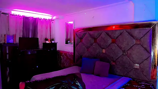 Snapshot of the-horus-girl chatting on October 30, 2025, 3:16 am the-horus-girl online show from October 30, 2025, 3:16 am