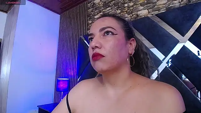 Snapshot of marie_hss chatting on February 25, 2025, 11:26 pm marie hss online show from February 25, 2025, 11:26 pm