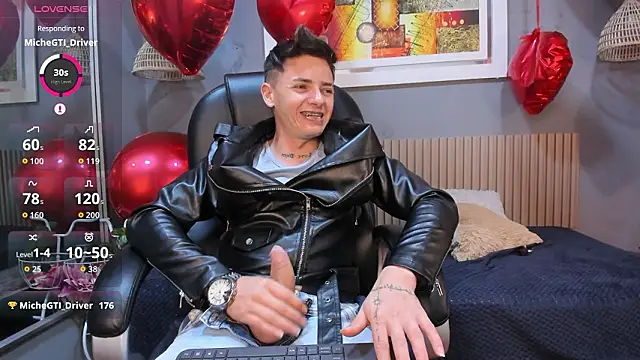 Snapshot of tossetrech chatting on February 24, 2026, 3:29 am tossetrech online show from February 24, 2026, 3:29 am