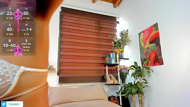 Snapshot of Saraycum chatting on October 22, 2025, 2:27 pm Saraycum online show from October 22, 2025, 2:27 pm